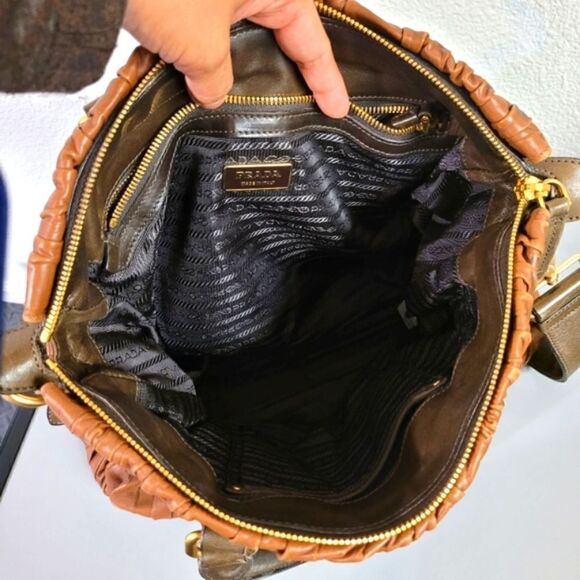 PRADA Tessuto Nappa Gaufre Messenger Bag - Picture 5 of 10